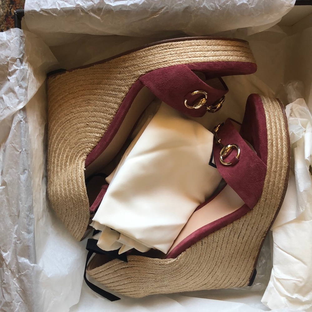 Authentic Gucci Red and Tan Wedge Sandals